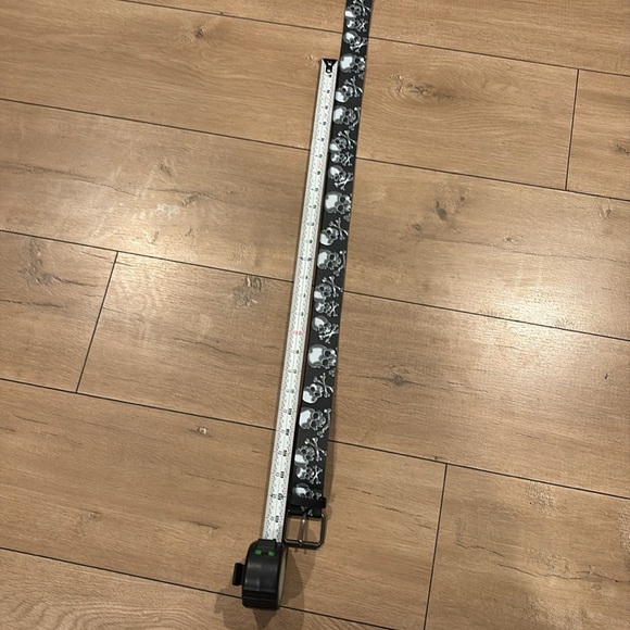 Skull and Crossbones Unixes Belt Size 26 - Picture 11 of 15
